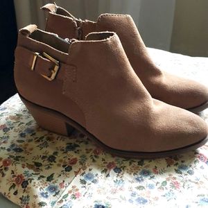 Sonoma tan ankle boot/ booties